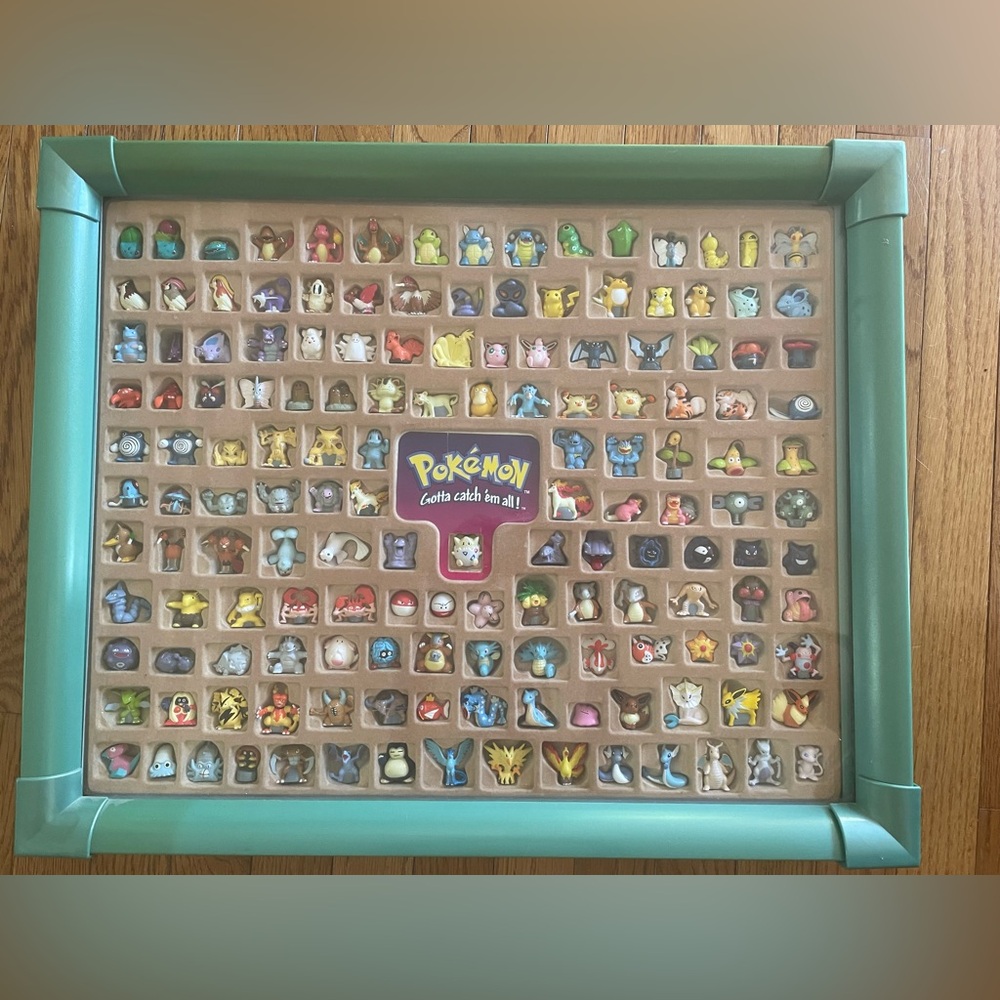 hasbro pokemon collectors case 151 figures plus togepi pre-owned without box